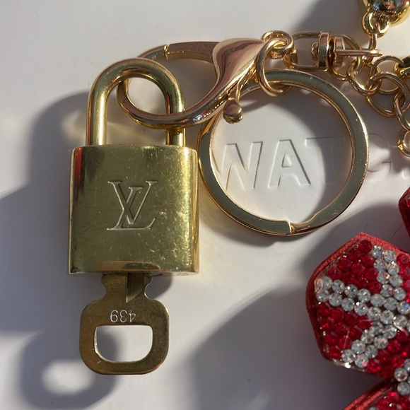 Louis Vuitton # 439 Lock & Key w/ unbranded Key Chain / Bag Charm - Picture 9 of 14